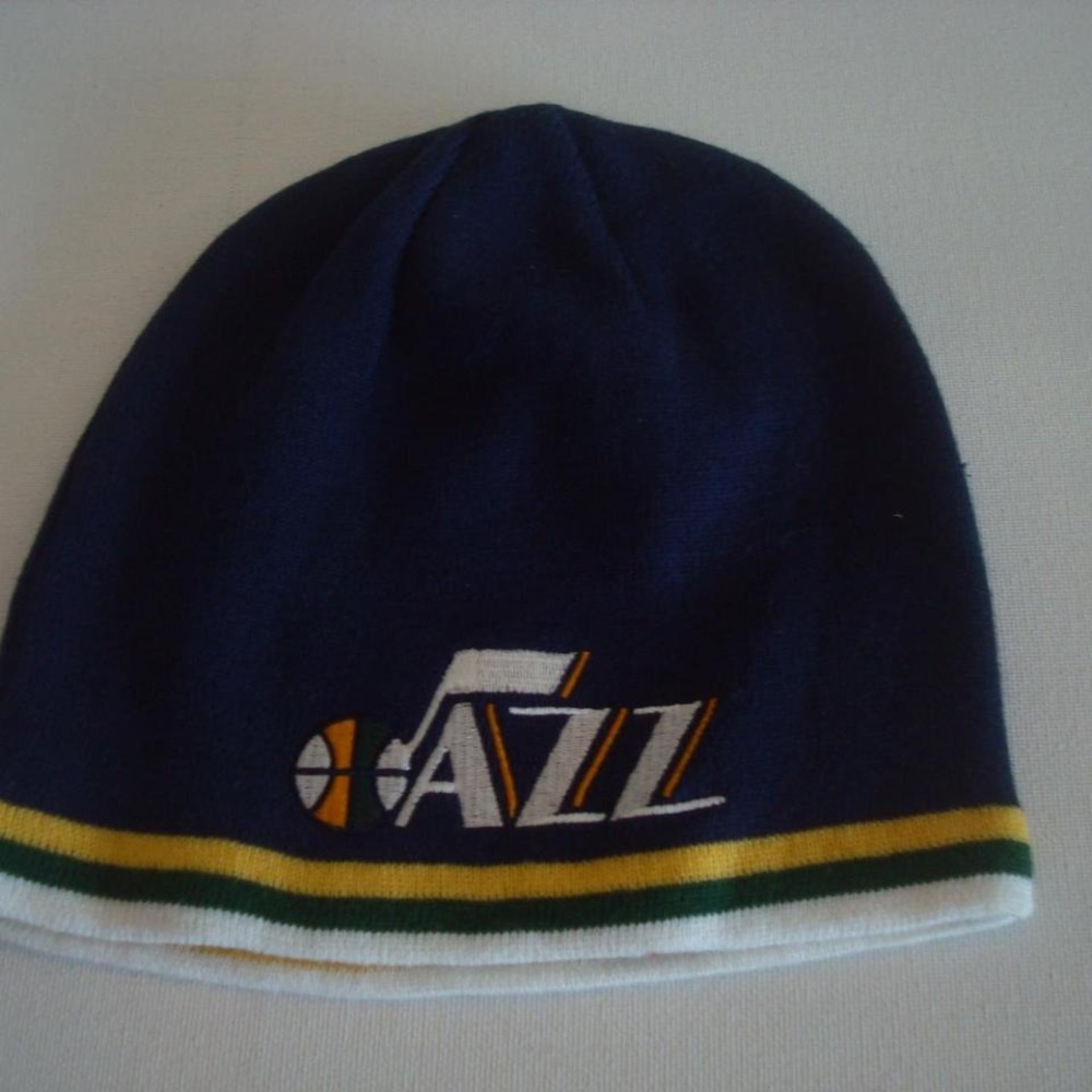 UTAH JAZZ ‎   TOBOGGAN KNIT VINTAGE BEANIE SKULL HAT CAP OO